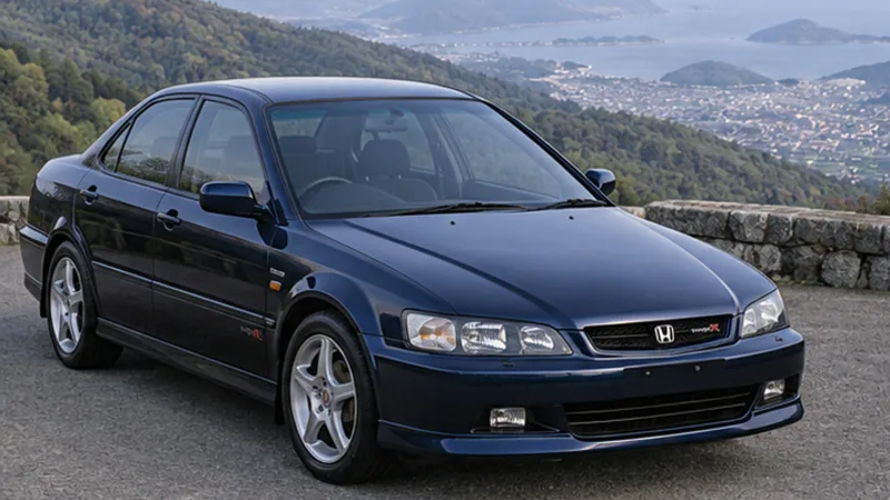 Синий Honda Torneo Euro R CL1