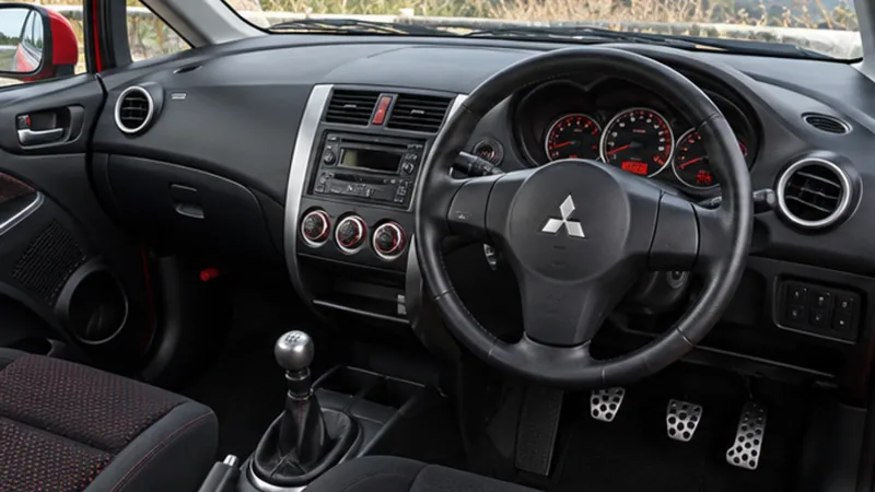 Салон Mitsubishi Colt Ralliart Version-R