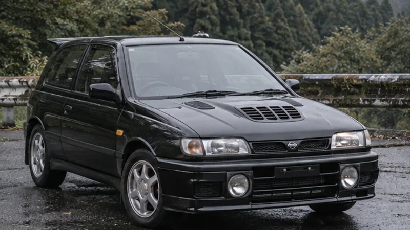 Чёрный Nissan Pulsar GTI-R RNN14 заводского вида