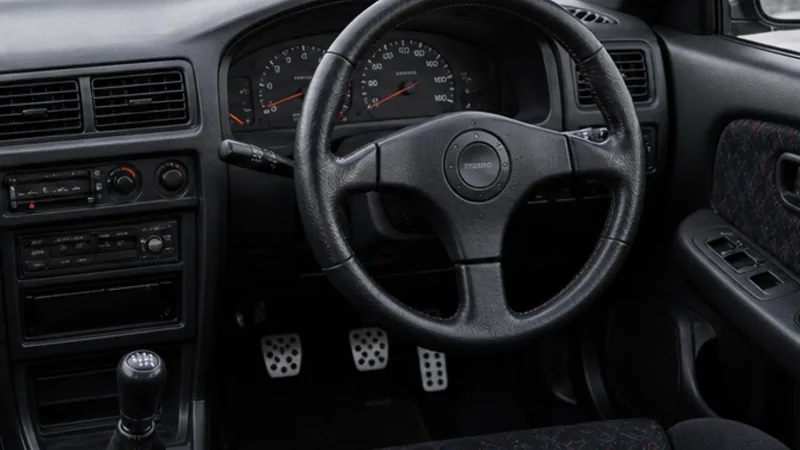 Салон Nissan Pulsar / Lucino VZ-R