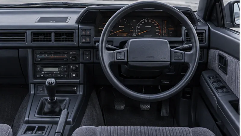 Праворульный салон Nissan Silvia S12