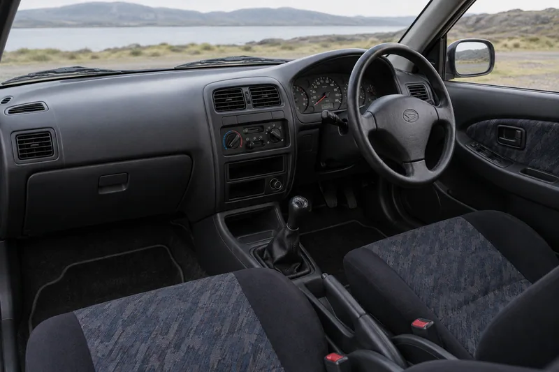 Салон Daihatsu Storia X4