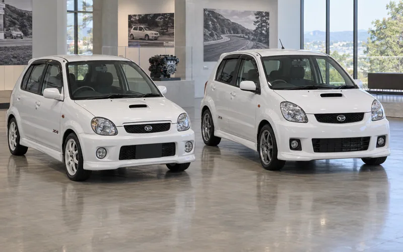 Daihatsu Storia X4 и Boon X4