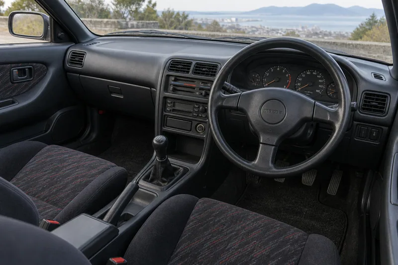 Салон Mazda Familia GT-R