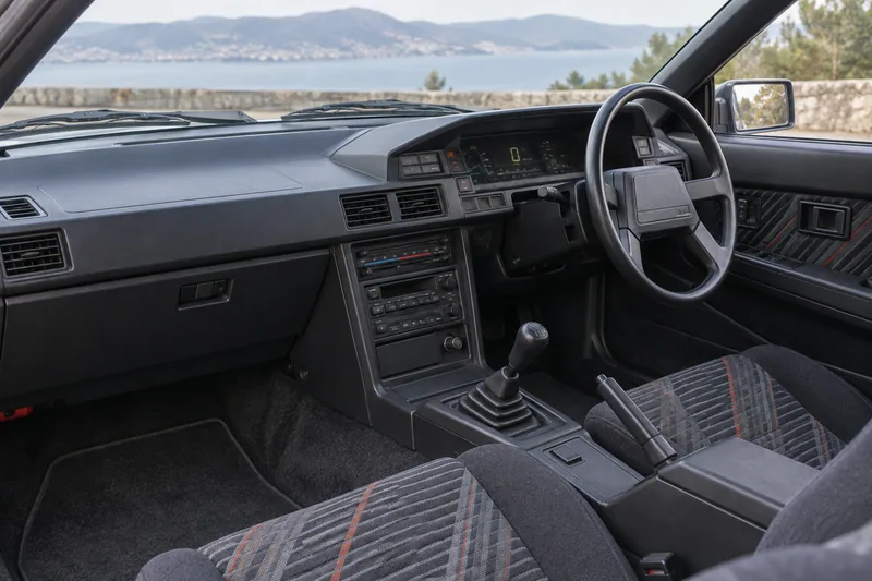 Салон Toyota Celica T160